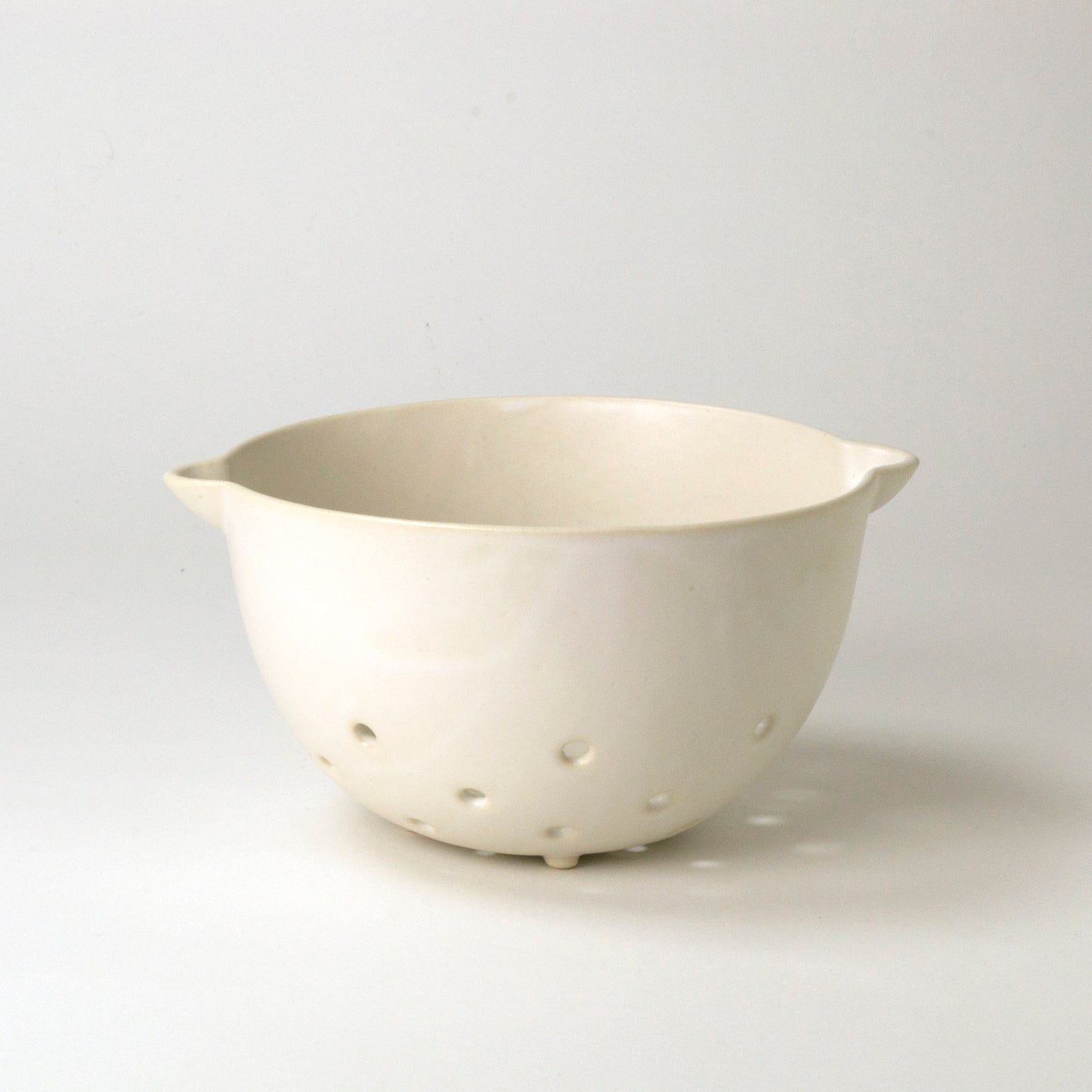 Passoire à petits fruits blanc mat