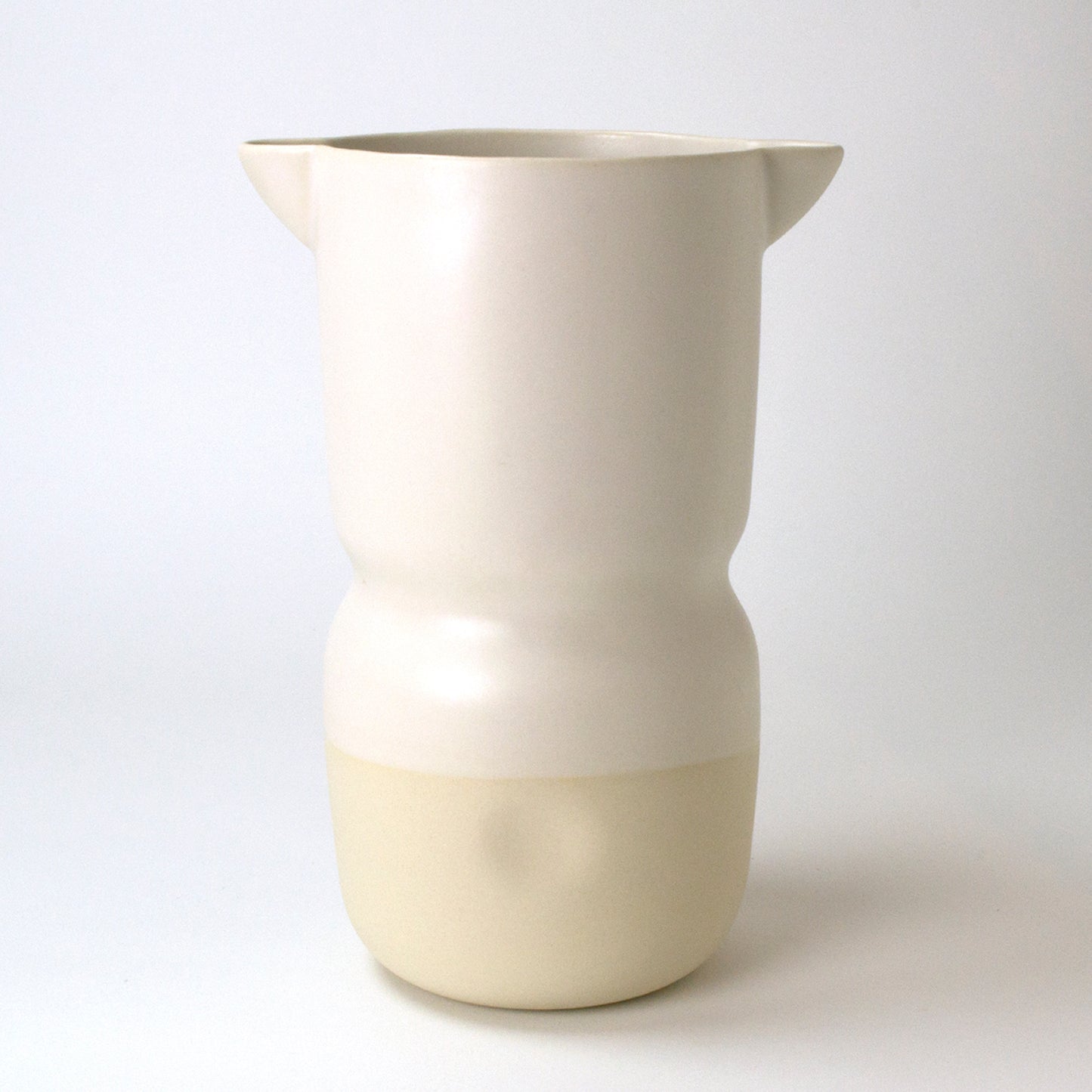 Grand vase à fleurs blanc mat